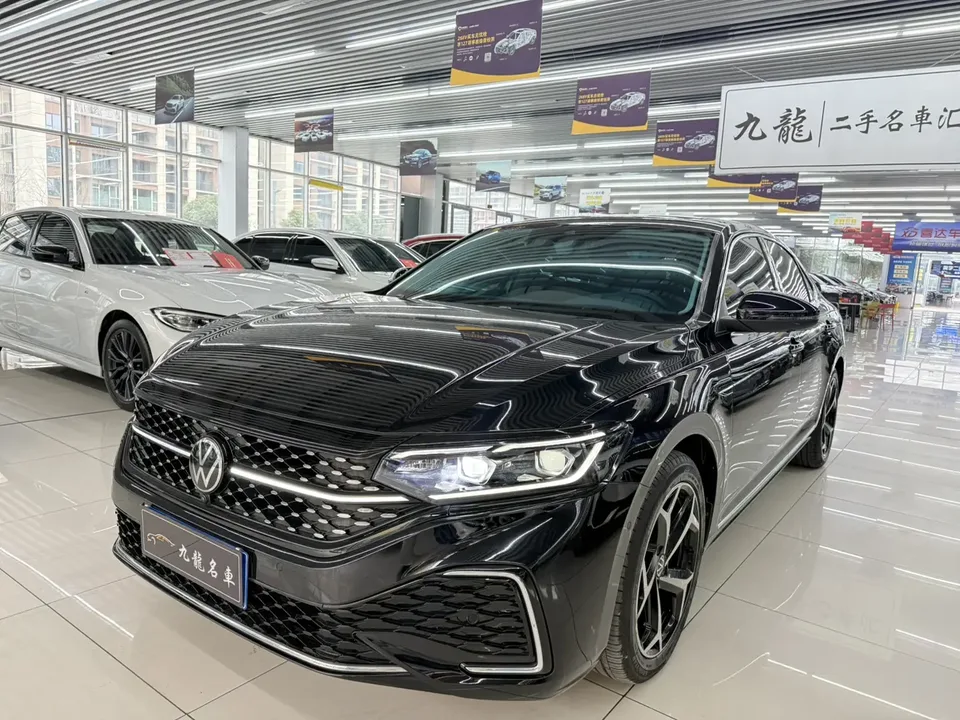 Volkswagen Passat 2023