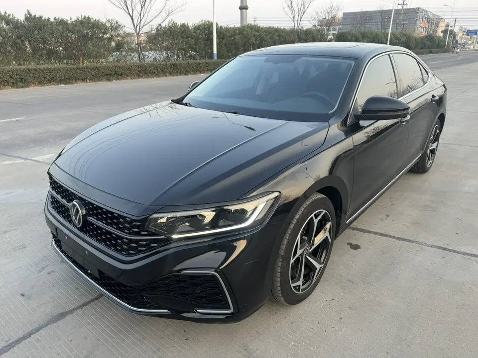 Volkswagen Passat 2023