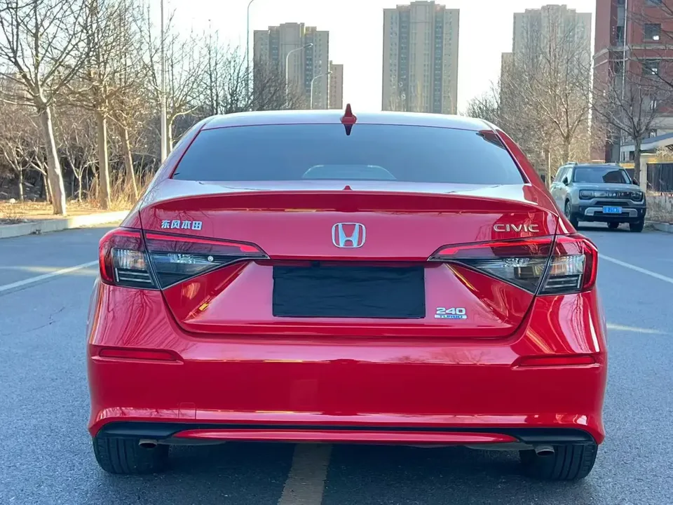 Honda CIVIC 2022 Civic 240TURBO CVT Dynamic Edition 2022 — миниатюра 2