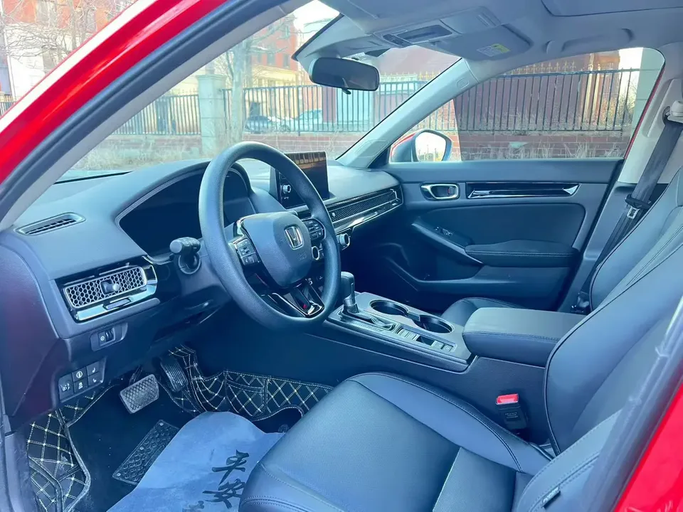 Honda CIVIC 2022 Civic 240TURBO CVT Dynamic Edition 2022 — миниатюра 5