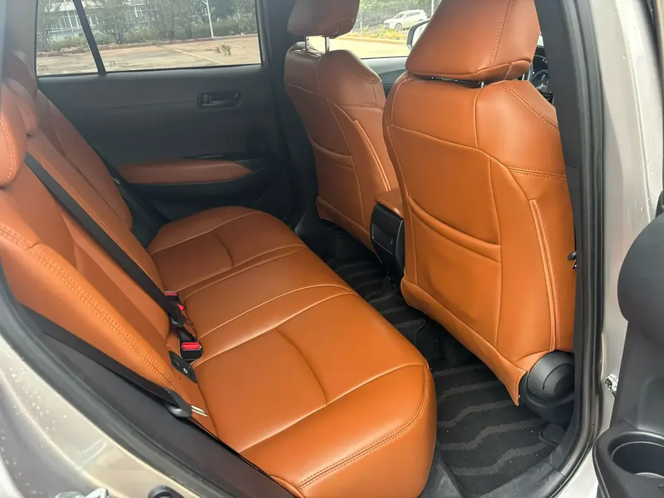 Toyota CorollaCross 2.0L CVT Pioneer Edition 2023 — миниатюра 3