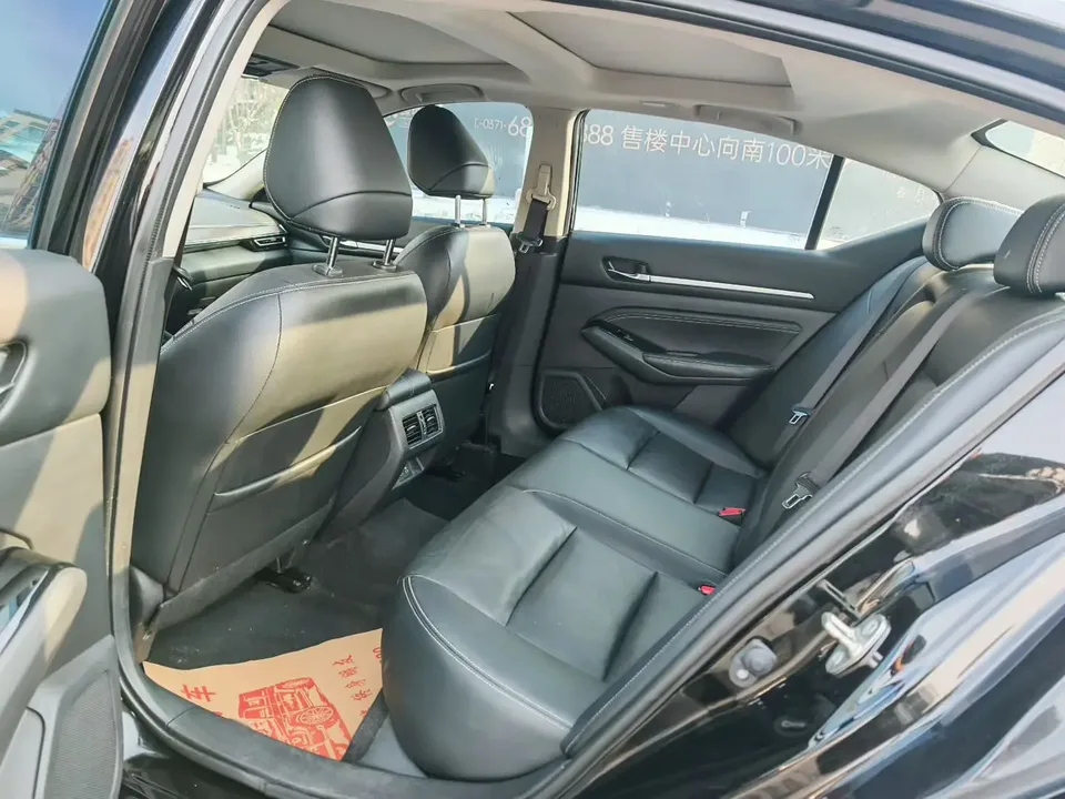 Nissan Altima Teana 2022 2.0L XE Pure Edition 2023 — thumbnail 3