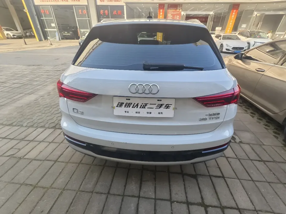 Audi Q3 Audi Q3 2021 35 TFSI Fashionable and Elegant 2022 — миниатюра 4