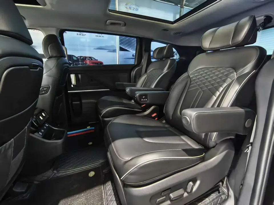 Hyundai Kustu 270TGDi Premium Edition LUX 2022 — миниатюра 3