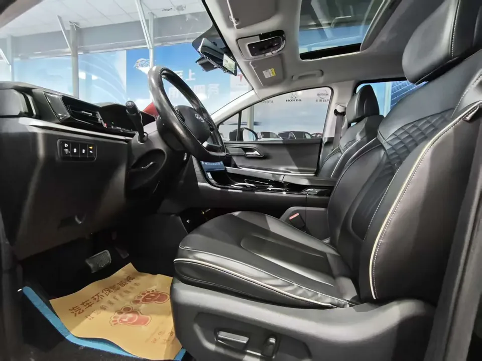 Hyundai Kustu 270TGDi Premium Edition LUX 2022 — миниатюра 5