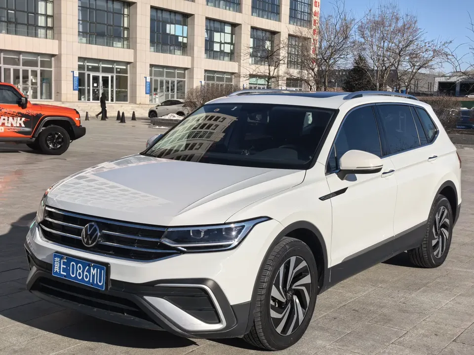 Volkswagen Tiguan L 2023