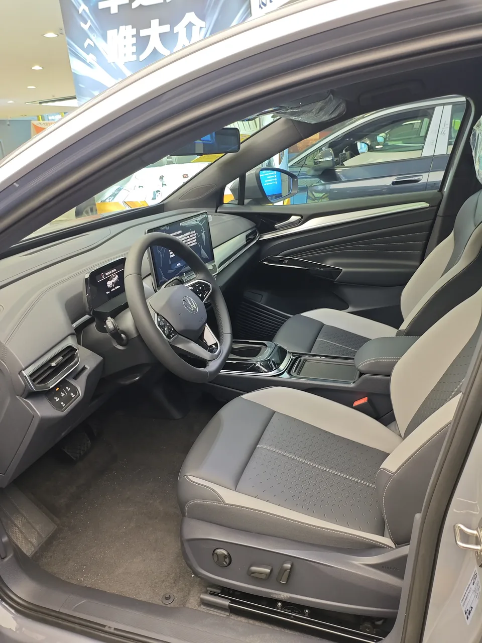 Volkswagen ID.4 Crozz Pure Edition 2025 — миниатюра 3