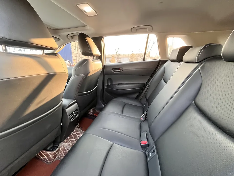 Toyota CorollaCross 2.0L CVT Elite Edition 2023 — миниатюра 4