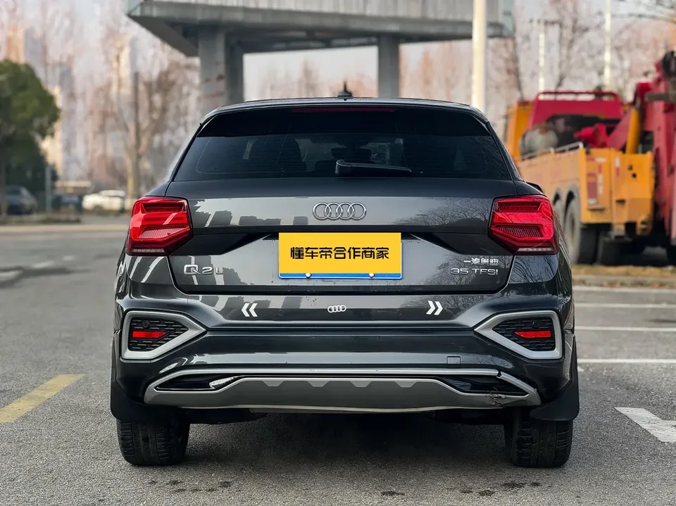 Audi Q2L Audi Q2L 2022 35 TFSI Fashionable and Elegant 2022 — миниатюра 2