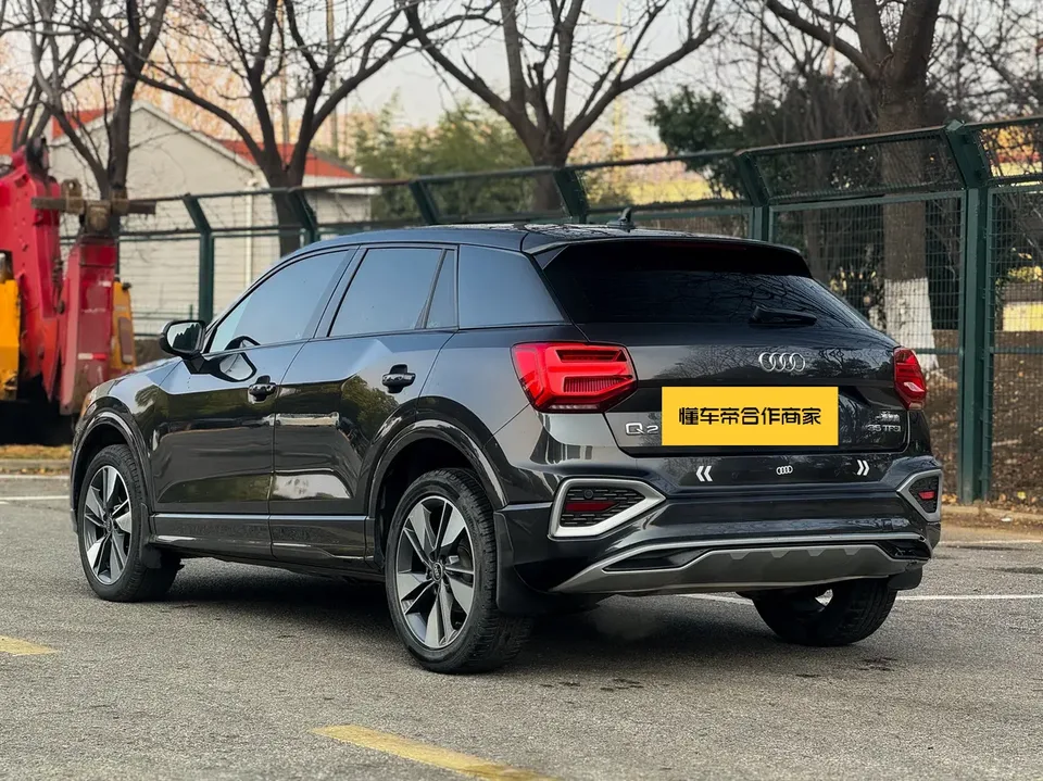 Audi Q2L Audi Q2L 2022 35 TFSI Fashionable and Elegant 2022 — миниатюра 4