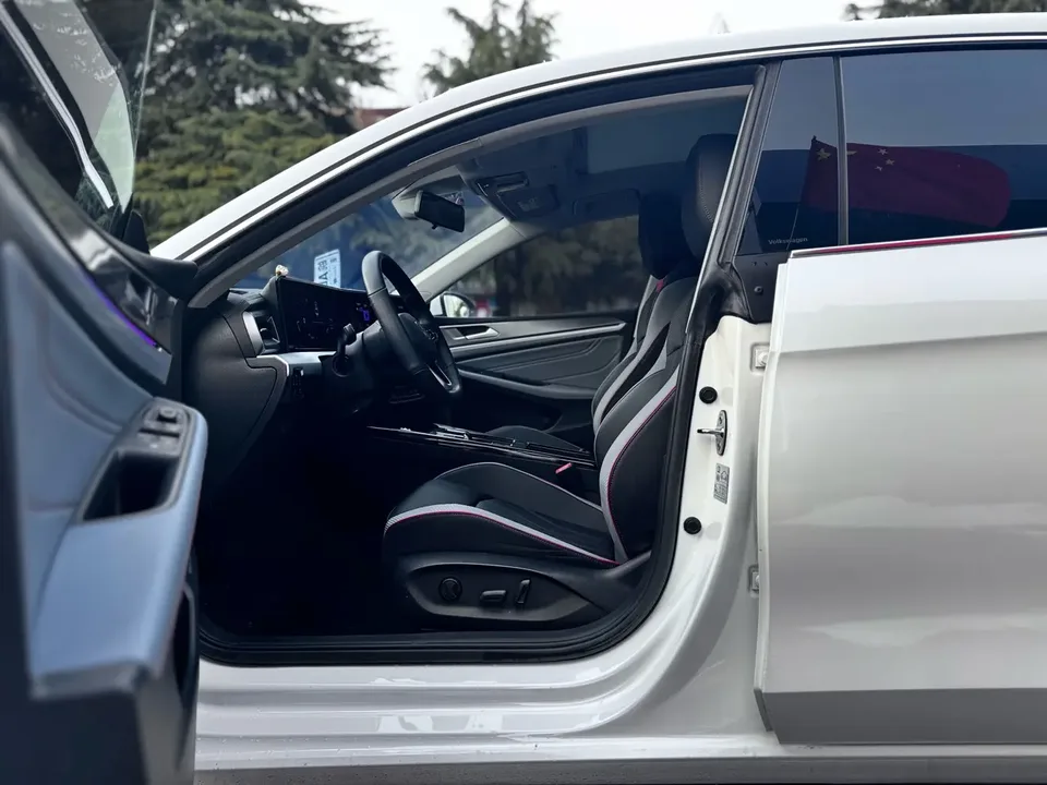 Volkswagen Lamando Lingdu Lingdu L 280TSI DSG Cool Edition 2023 — миниатюра 3
