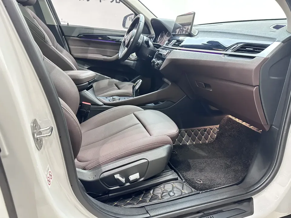 BMW X1 BMW X1 2022 sDrive25Li Leading Edition 2023 — миниатюра 3