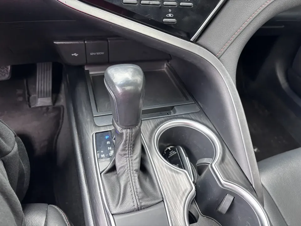 Toyota Camry 2.0G Deluxe Edition 2023 — миниатюра 3