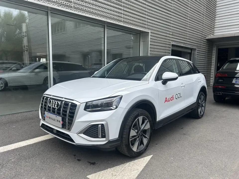 Audi Q2L 2024