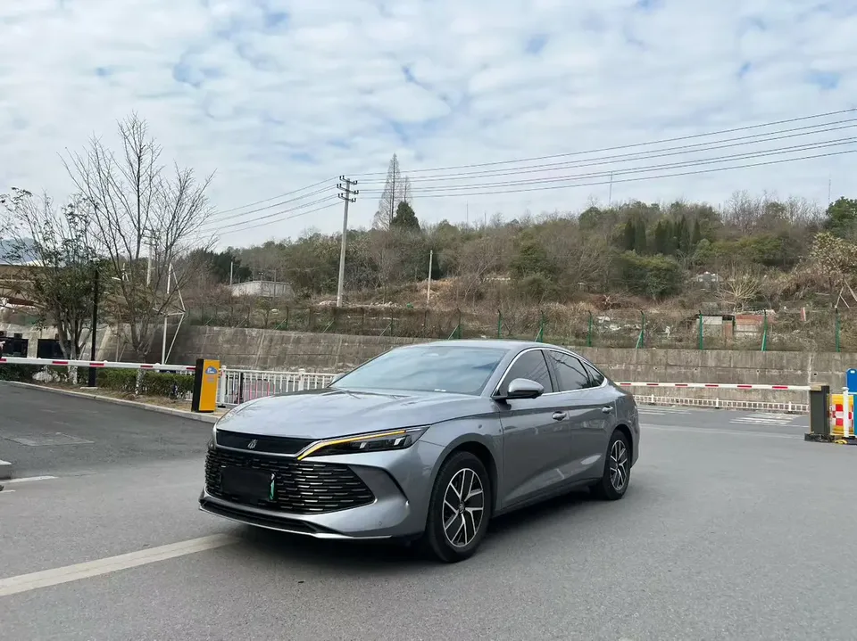 BYD Qin L DM 2024