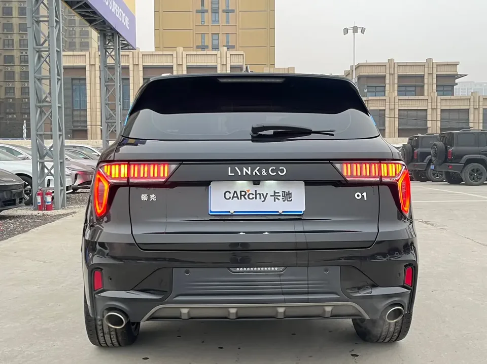Lynk & Co 01 Lynk & Co 01 2021 2.0TD 2WD Yao Pro 2022 — миниатюра 2