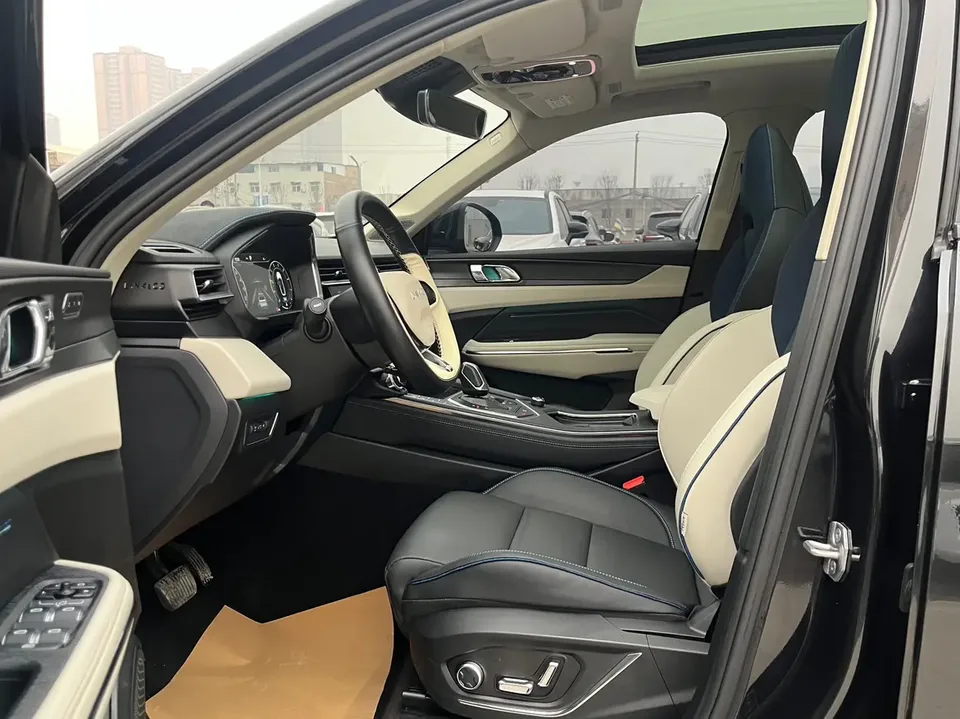 Lynk & Co 01 Lynk & Co 01 2021 2.0TD 2WD Yao Pro 2022 — миниатюра 4