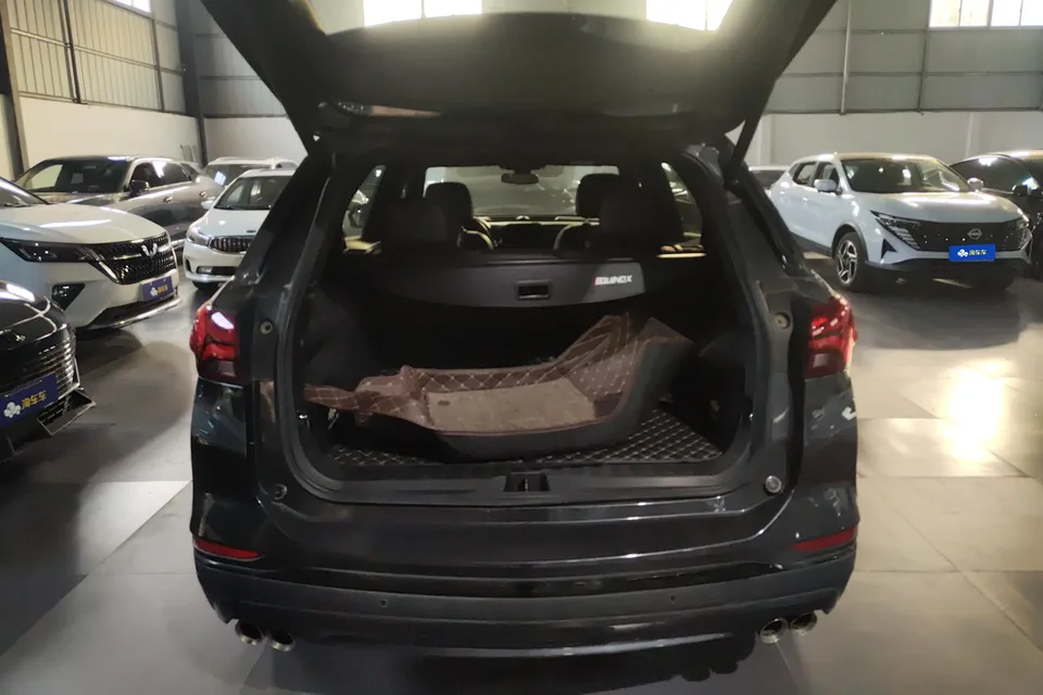 Chevrolet Equinox Explorer 2021 550T RS Smart Expansion Edition 2022 — миниатюра 5