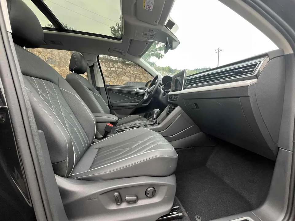 Volkswagen Tiguan L Tiguan L 2023 330TSI 2WD R-Line Enjoy Edition 2023 — миниатюра 3