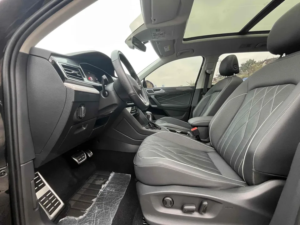 Volkswagen Tiguan L Tiguan L 2023 330TSI 2WD R-Line Enjoy Edition 2023 — миниатюра 5