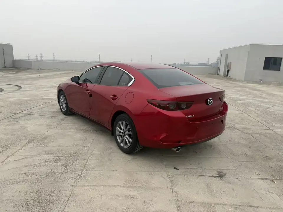 Mazda Axela Mazda3 2021 2.0L automatic quality version 2022 — thumbnail 4