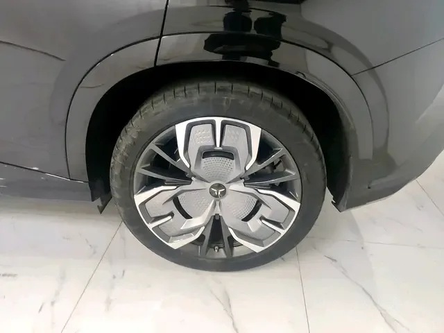 Hongqi Red Flag Tiangong 08 Hongqi E-HS9 2022 660km Changqi Edition Six Seaters 2024 — миниатюра 3
