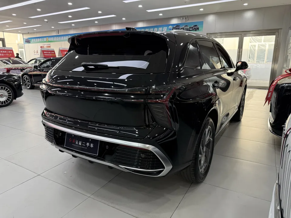 Hongqi HS3 PHEV 115km Jinwei Edition 2025 — миниатюра 2