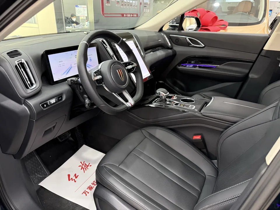 Hongqi HS3 PHEV 115km Jinwei Edition 2025 — миниатюра 4