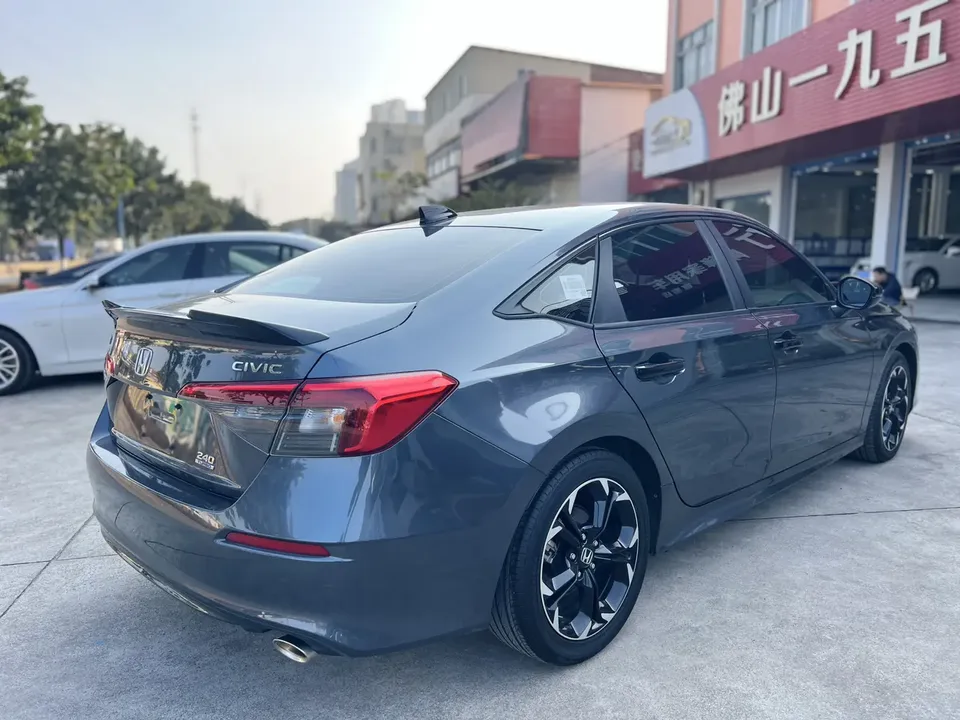 Honda CIVIC 2022 Civic 240TURBO CVT Ignition Edition 2022 — миниатюра 5