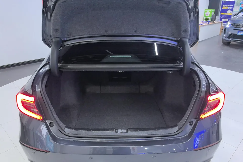 Honda Accord Accord 2022 260TURBO Deluxe Edition 2022 — миниатюра 5