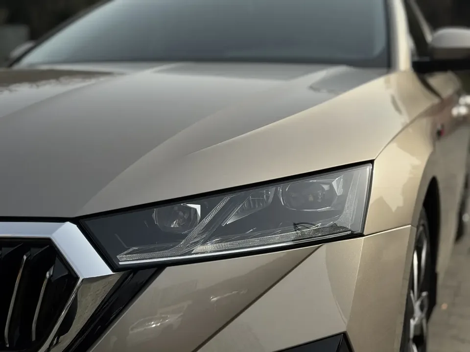 Skoda Octavia PRO TSI280 DSG Exclusive Edition 2022 — миниатюра 3