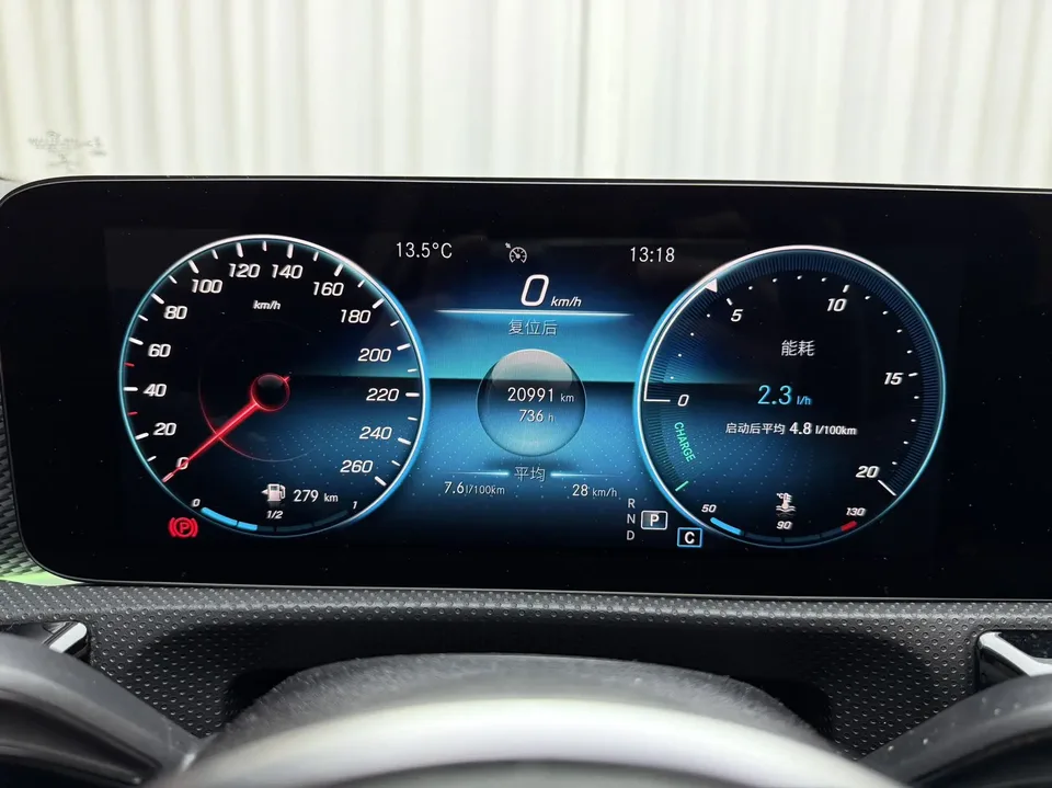 Mercedes-Benz Mercedes Benz A Class Mercedes-Benz A-Class 2022 A 180 L Sports Sedan 2022 — миниатюра 4