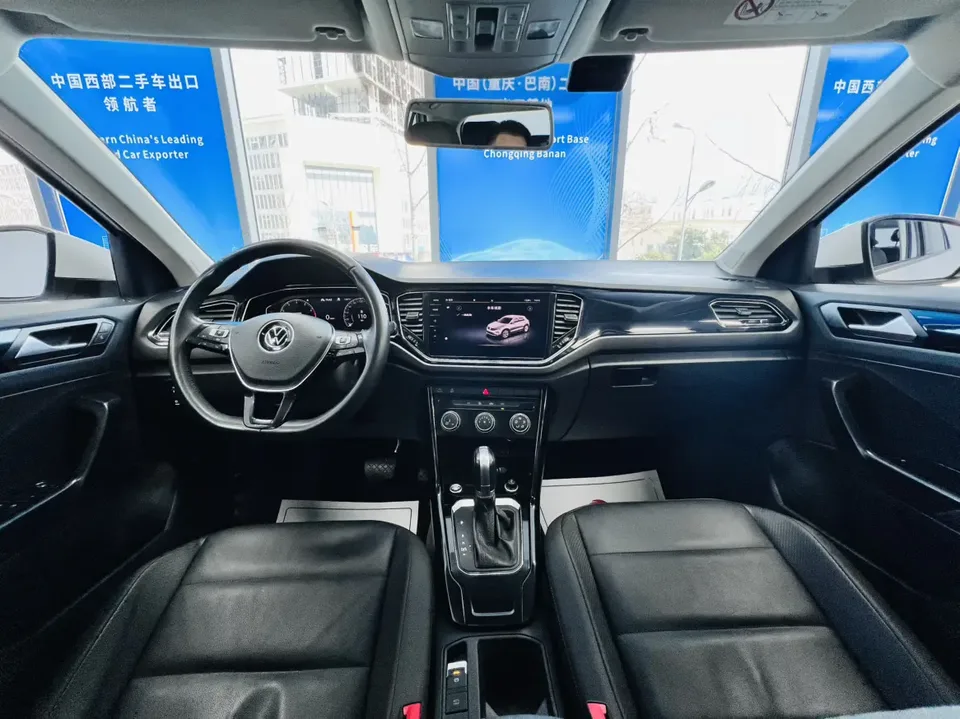Volkswagen T-Roc Tange 280TSI DSG Two-Wheel Drive Comfort Smart Connected Edition 2022 — миниатюра 5