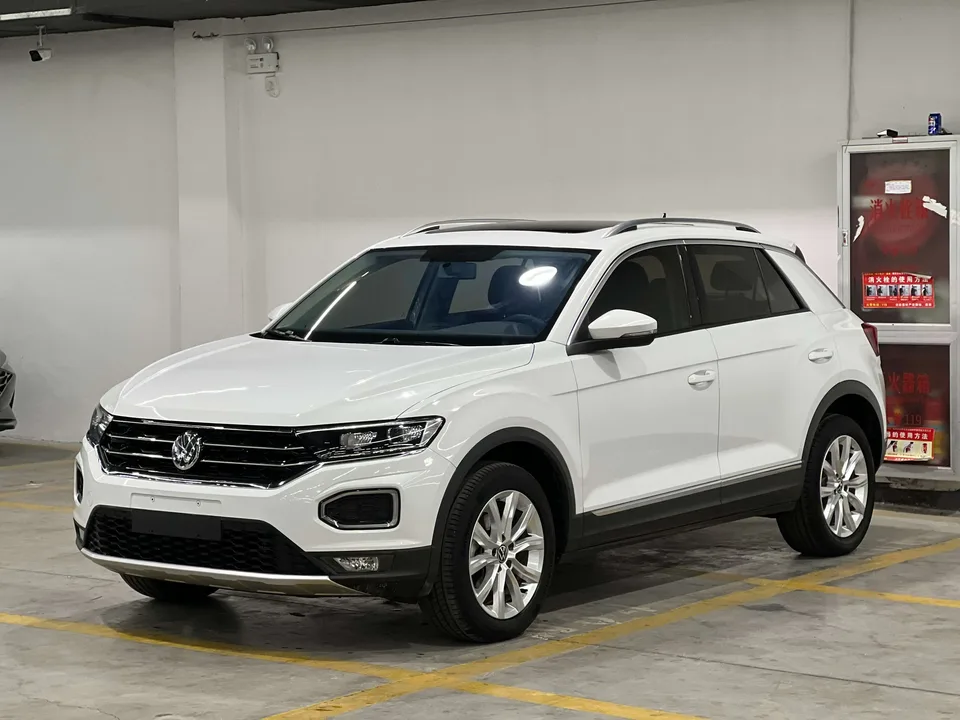 Volkswagen T-Roc Tanyue 280TSI DSG 2WD Elite PLUS 2023 — фото 1, купить с доставкой в Москву