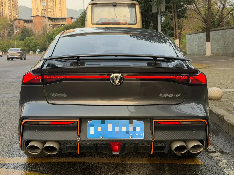 Changan UNI-V 1.5T Sports Edition 2022 — миниатюра 4