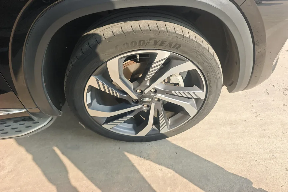 Geely Monjaro 2.0TD High Power Automatic 2WD Flagship Model 2023 — миниатюра 5