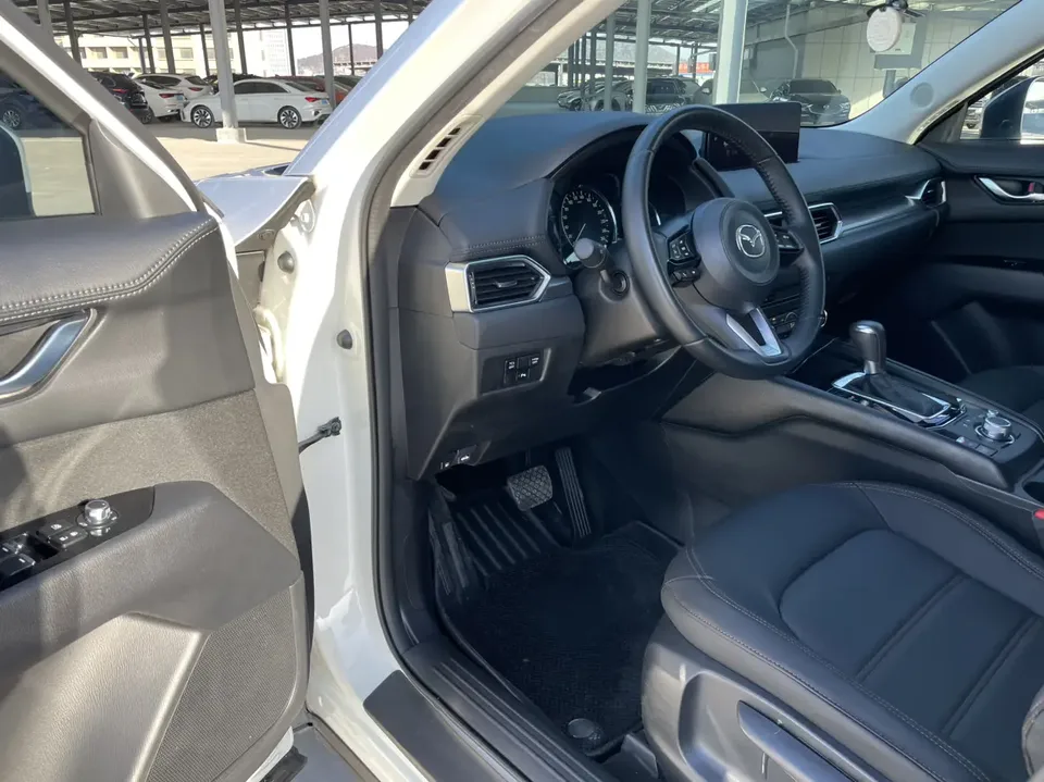 Mazda CX-5 Mazda CX-5 2022 2.0L Automatic 2WD Smart Model 2023 — thumbnail 3