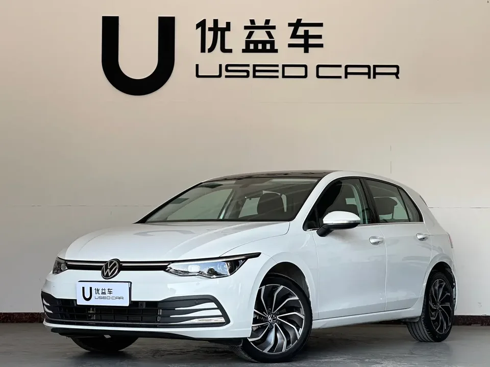 Volkswagen Golf golf 2023 280TSI DSG Pro 2024 — photo 1, buy with delivery to Moscow