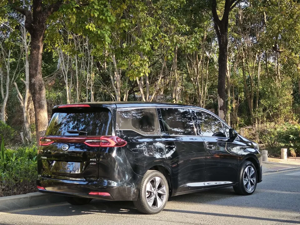 GAC Trumpchi M6 Pro 270T Automatic Deluxe Edition 2022 — миниатюра 2