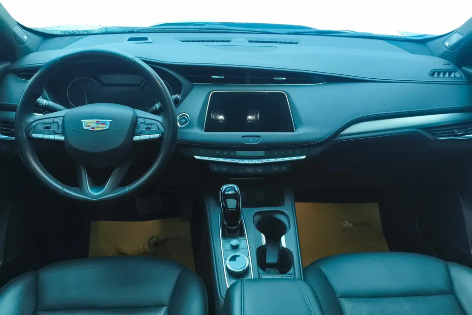 Cadillac XT4 Cadillac XT4 2022 28T two-wheel drive premium model 2023 — миниатюра 4