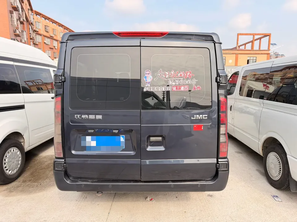 Jiangling Fushun 2.0T manual diesel short-axle low-top commercial multi-purpose passenger car 5 seats 2024 — миниатюра 2