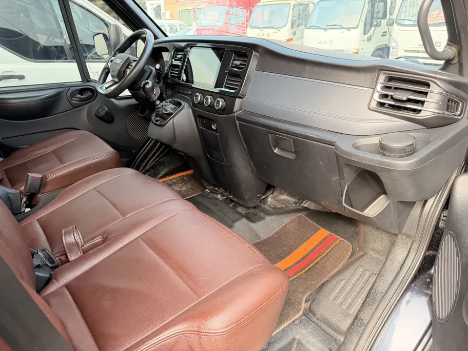 Jiangling Fushun 2.0T manual diesel short-axle low-top commercial multi-purpose passenger car 5 seats 2024 — миниатюра 3