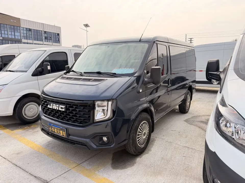 Jiangling Fushun 2.0T manual diesel short-axle low-top commercial multi-purpose passenger car 5 seats 2024 — фото 1, купить с доставкой в Москву
