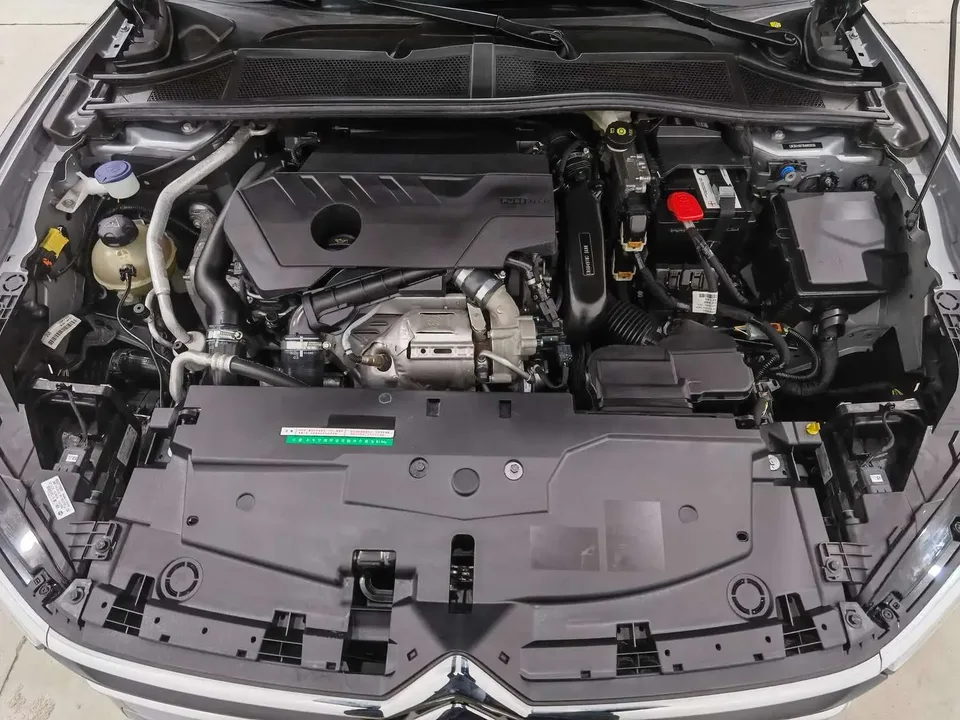 Citroen Versailles C5 X 1.6T Enjoy Extraordinary 2024 — миниатюра 2