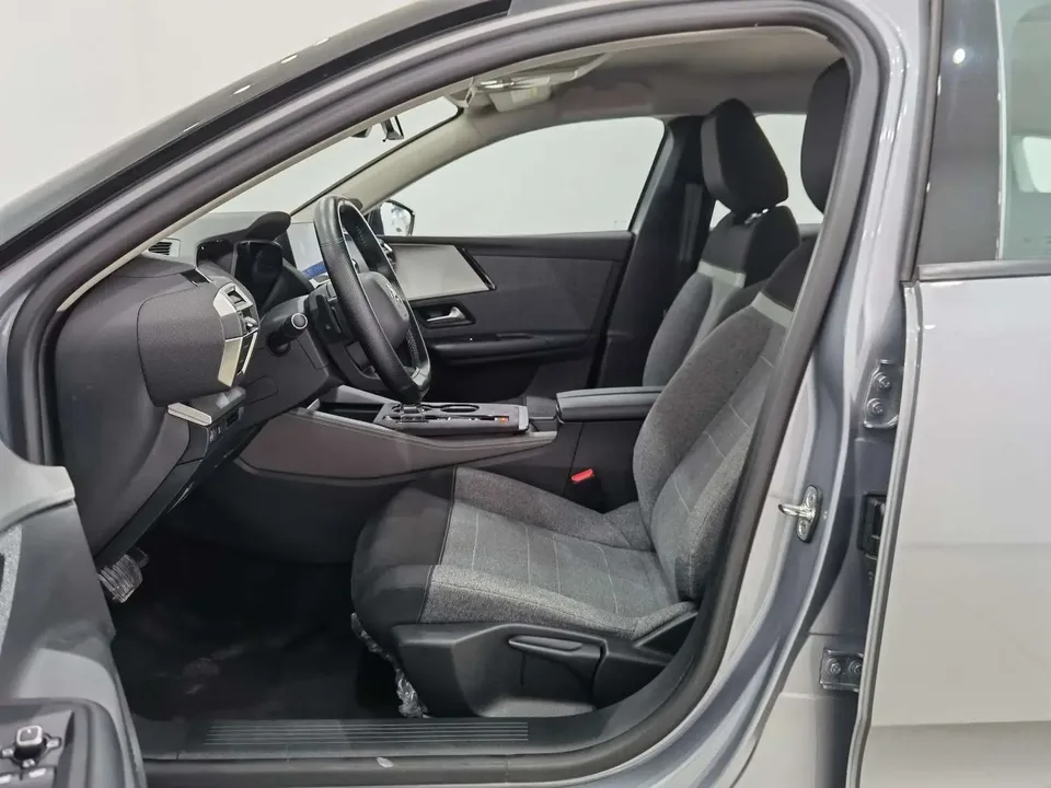 Citroen Versailles C5 X 1.6T Enjoy Extraordinary 2024 — миниатюра 5