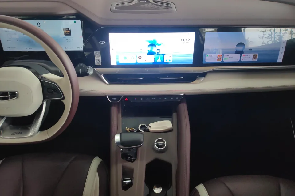 Geely Monjaro Xingyue L 2024 2.0TD High Power Automatic 2WD Yunqi Edition 2024 — миниатюра 3