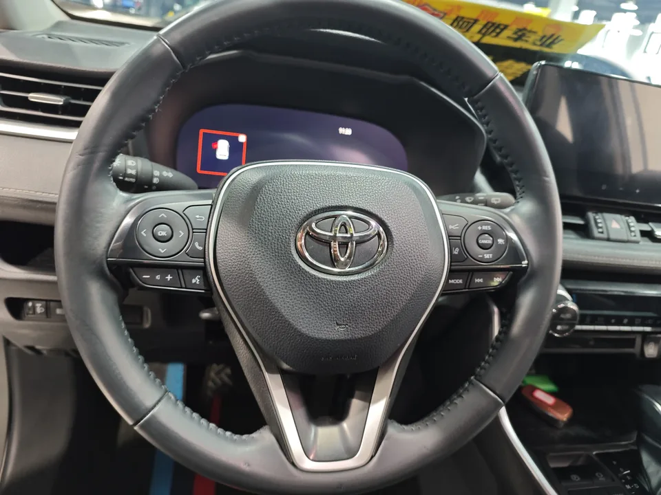 Toyota Willanda 2.0L 2WD Urban Edition 2024 — миниатюра 4
