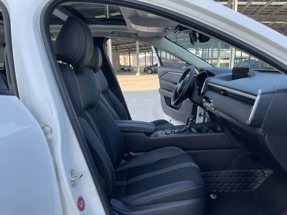Mazda CX-50 OK 2.0L automatic version 2024 — миниатюра 3