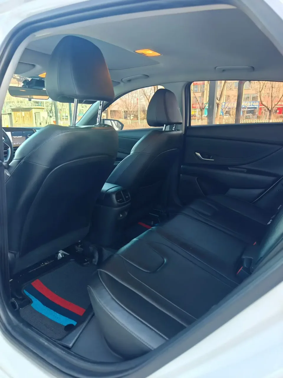 Hyundai Elantra Elantra 2022 1.5L CVT LUX Premium Edition 2023 — thumbnail 3