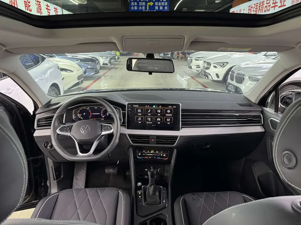 Volkswagen Tiguan L Outstanding 300TSI 2WD Longteng Edition 2025 — миниатюра 2